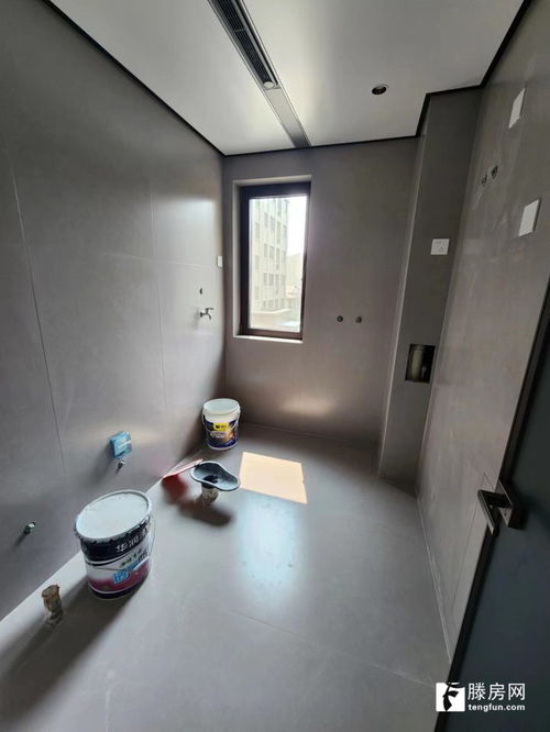 和家園三期,總高7 1層,電梯洋房3樓好樓層,四室兩廳兩衛(wèi),飛機(jī)戶型,南北通透,豪華裝修,朝陽(yáng)落地窗 滕州二手房出售