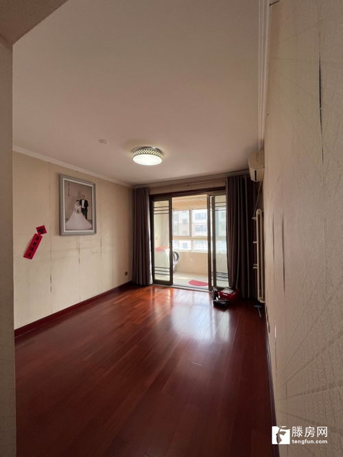 蘋果花園,北辛學(xué)區(qū),一梯兩戶,總高12層小高層,四室兩廳兩衛(wèi),精裝修,好樓層,價(jià)格包括車位儲(chǔ)藏室 滕州二手房出售