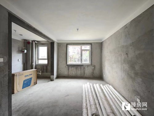 保利海德佳園b區(qū),電梯洋房多層2樓,總高8層,毛坯,三室兩廳兩衛(wèi),南北通透,飛機(jī)戶型,帶車位儲藏室, 滕州二手房出售