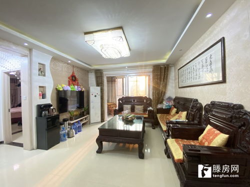 陽(yáng)光國(guó)際,文化路實(shí)小對(duì)過(guò),精裝修,四室兩廳兩衛(wèi),南北通透戶型,證滿五年,落地大陽(yáng)臺(tái)窗,全天無(wú)遮擋 滕州二手房出售