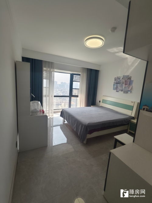 濱江御園,總高18層的,好樓層13樓,送車位儲(chǔ)藏室,精裝修,三室兩廳兩明衛(wèi),全屋落地窗,證滿五唯一 滕州二手房出售