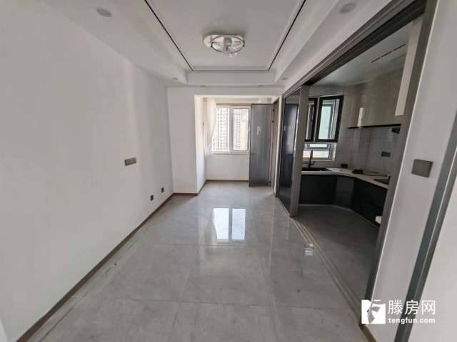 市中心 天行健 恒璽書苑3室2廳2衛(wèi),送車位,送儲(chǔ)藏室,中間好樓層,可,送中央空調(diào) 滕州二手房出售